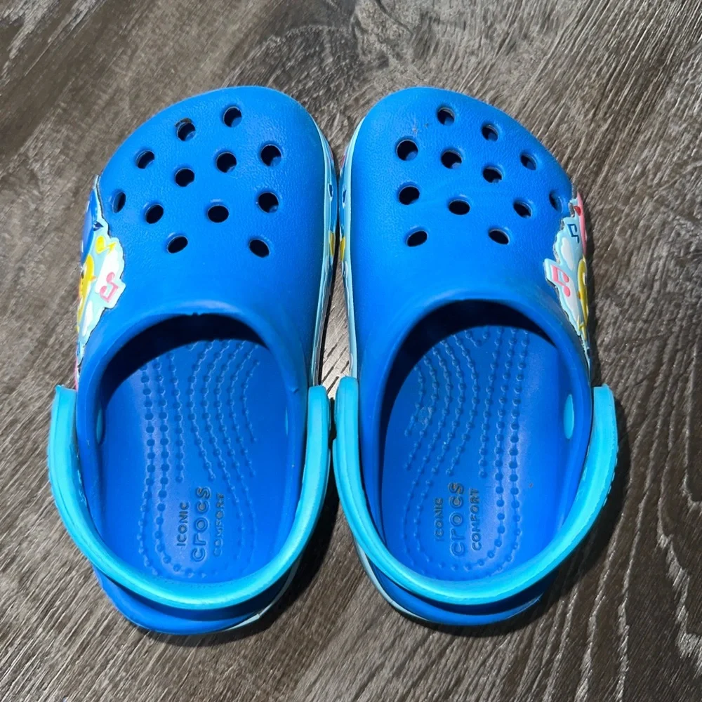 CROCS Kids Blue Shark Clog Sandals with Musical Baby Shark Accents